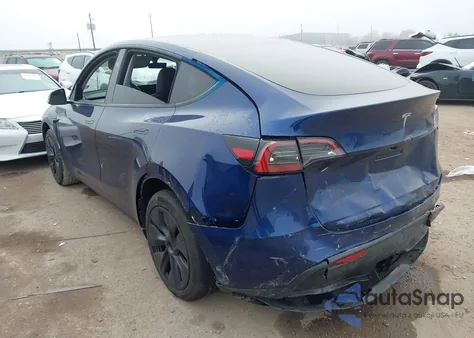 2025 Tesla Model Y Long Range Dual Motor Rear-Wheel Drive from USA, damaged, VIN 7SAYGDED2SA376575